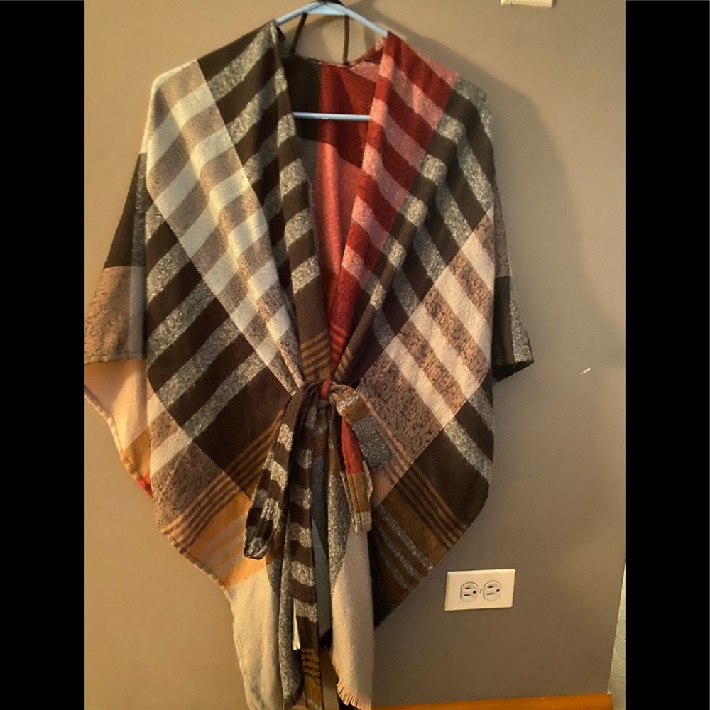 Francescas Poncho - Picture 8 of 8